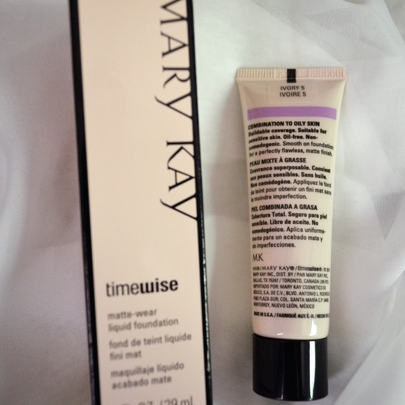 MARY KAY Timewise Matte-wear Liquid Foundation - Picture 2 of 3